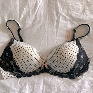Brand New Victoria’s Secret Bra in 38C